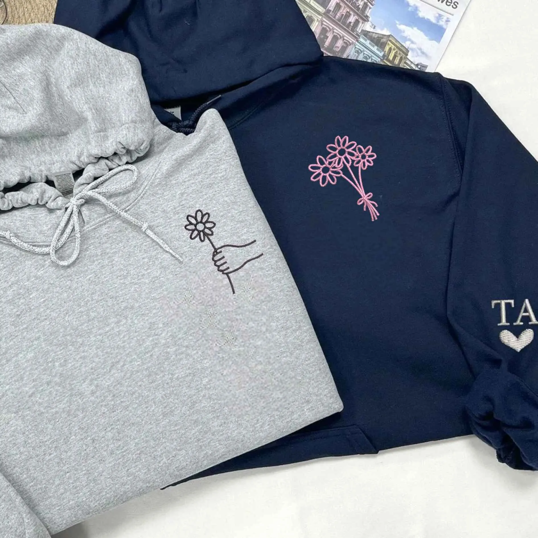 Minimalist Floral Couple Sweatshirts - Personalized Embroidered Hoodies For Couples